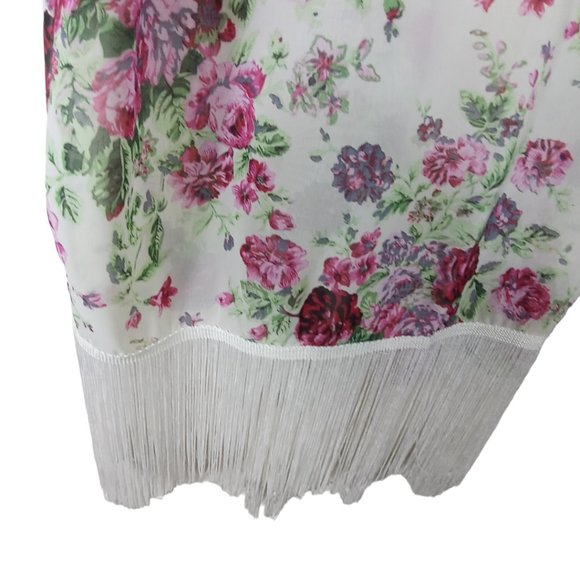 Romeo & Juliet Couture Fringe Kimono - Picture 5 of 7